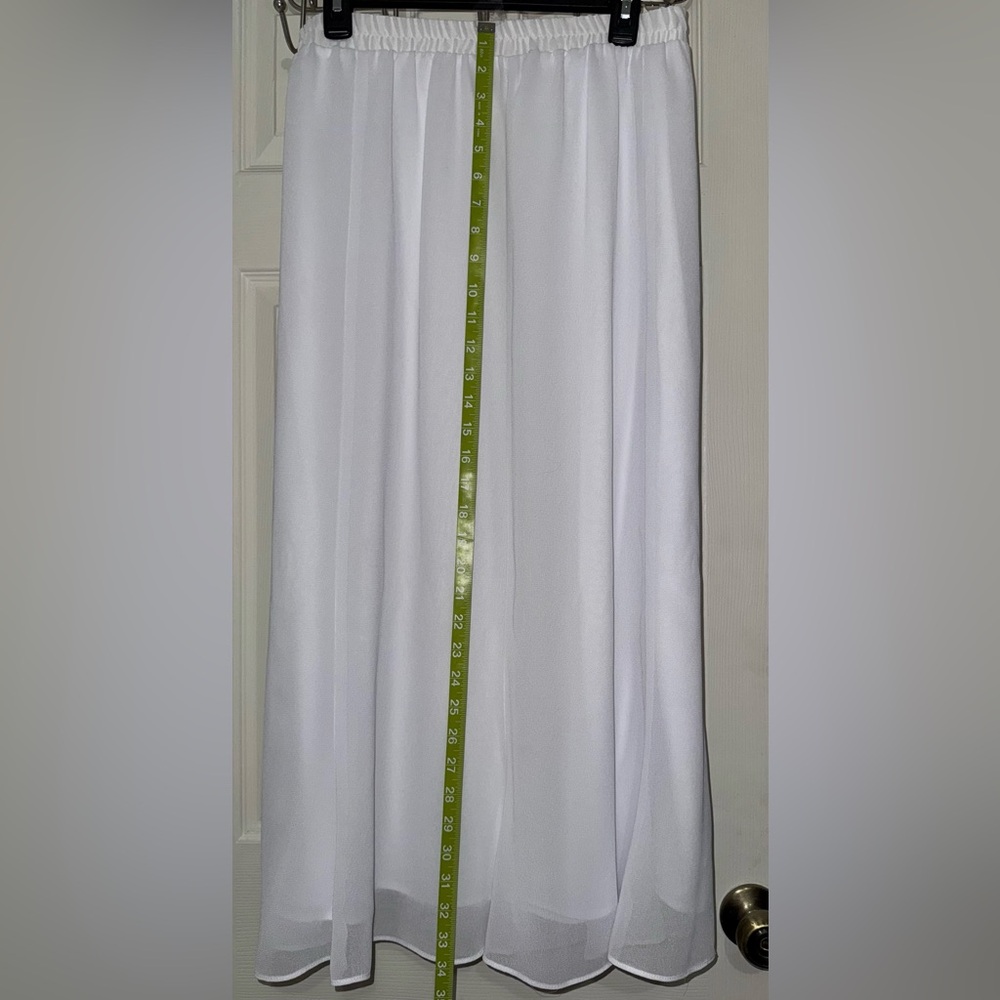 Elegant white Maxi Skirt